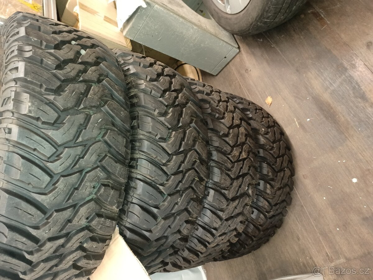 Zimní pneumatiky Cooper Discover STT 275/65 R18
