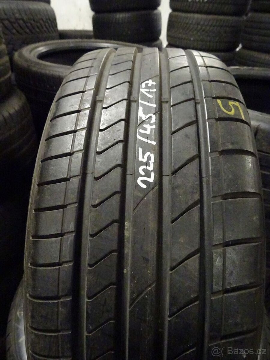 Letní pneu Dunlop Sportmaxx RT, 225/45/17, 2 ks, 7,5-8 mm