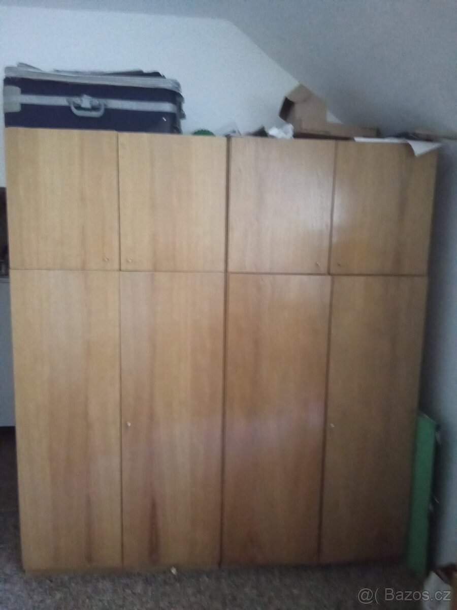 Šatní skříně