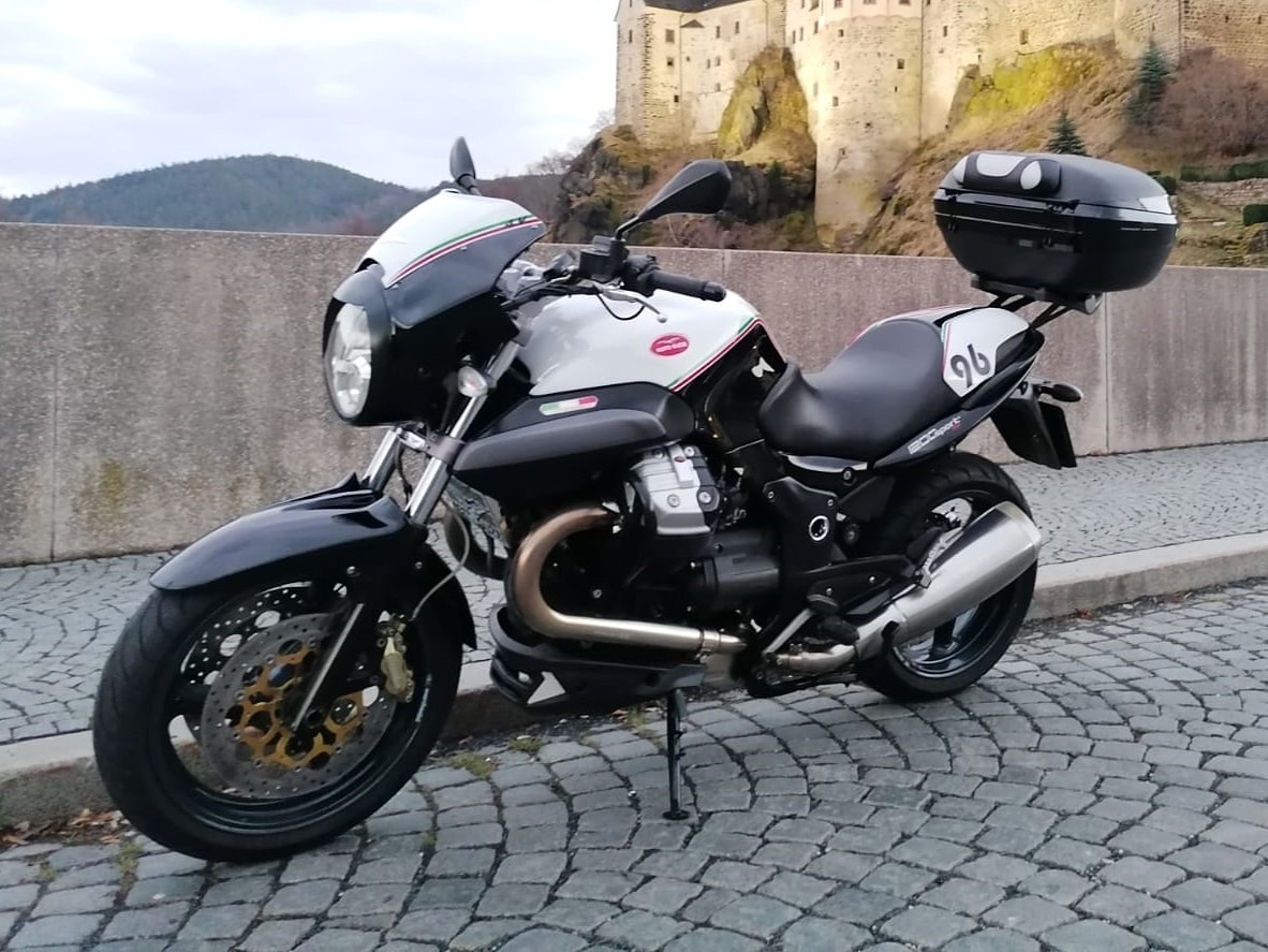 Moto Guzzi 1200 Sport 4V ABS