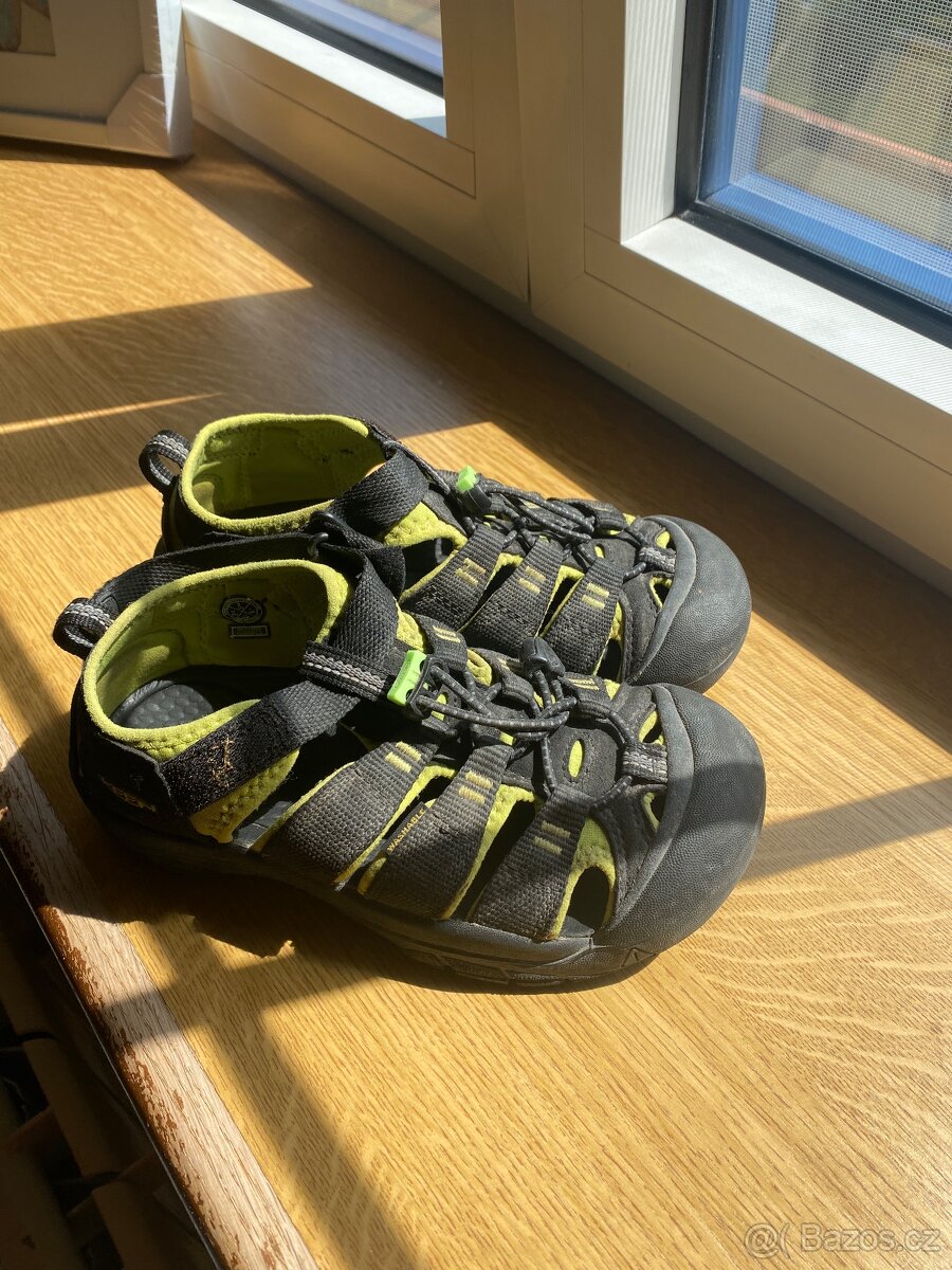 Sandále Keen 34