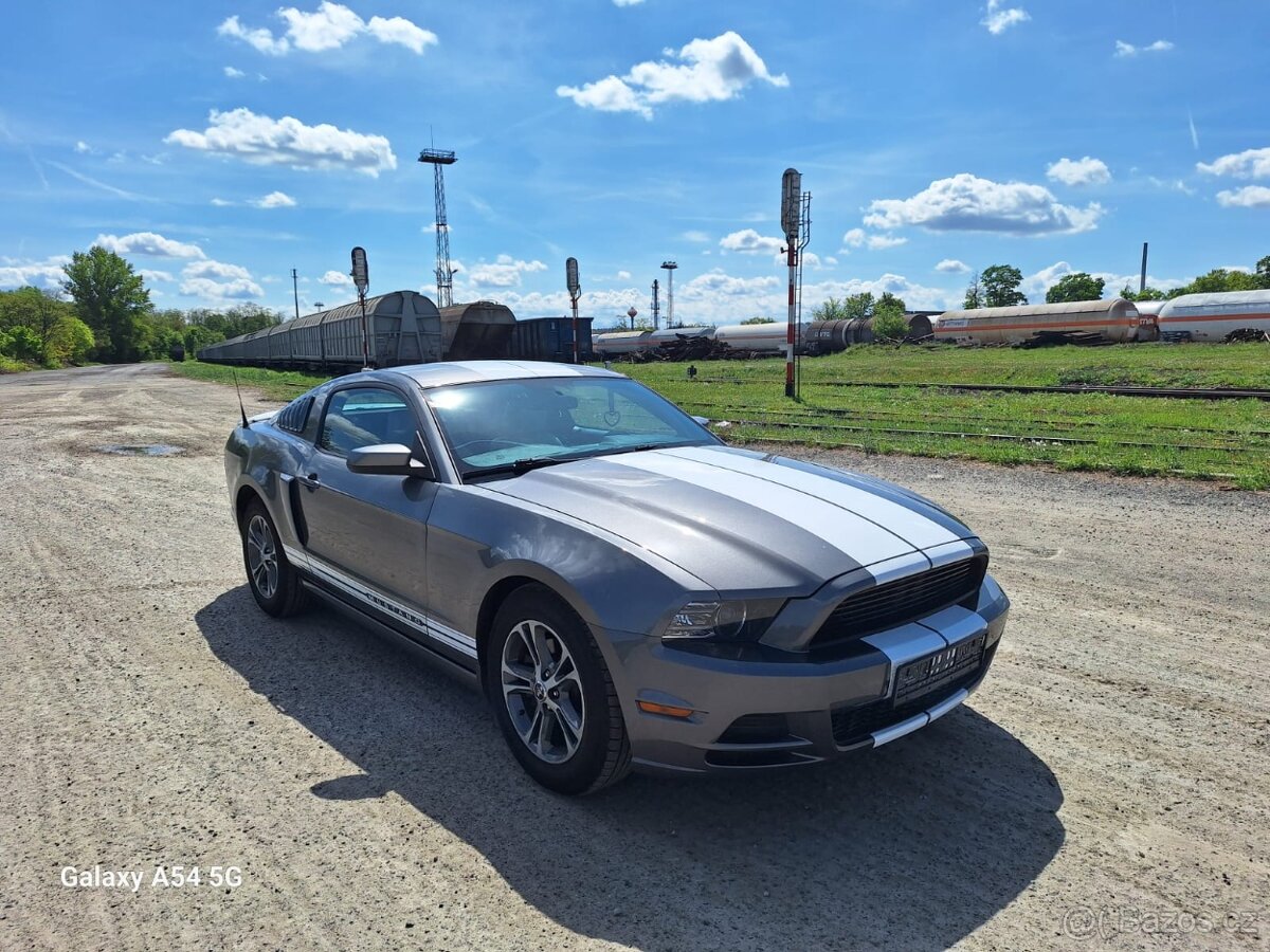 Ford Mustang 2013 3,7 automat premium