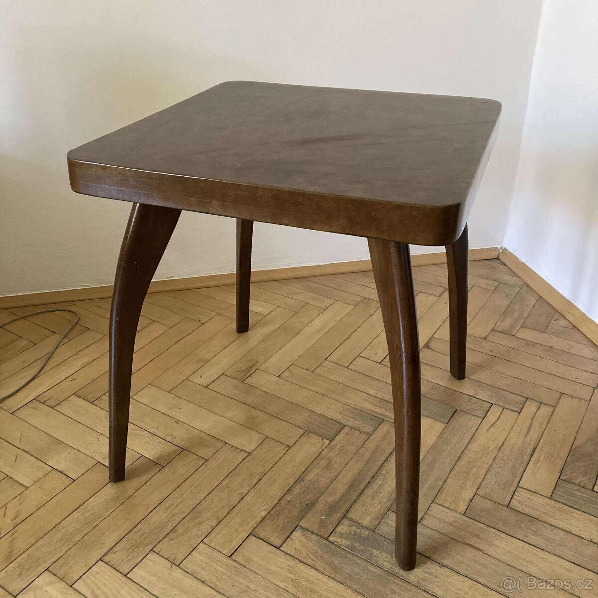 Stůl pavouk po renovaci