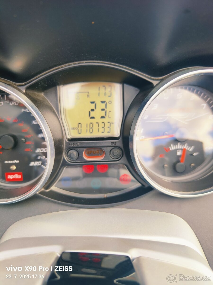 Aprilia SR 850