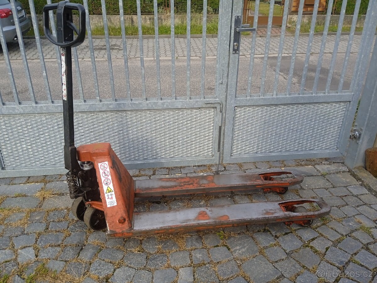 Prodám ruční paletový vozík