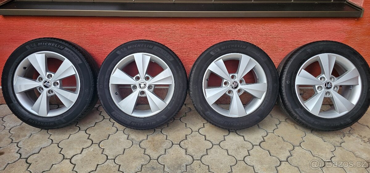 Originál alu Škoda 4 5x112 205/55 R16 letní - 7mm
