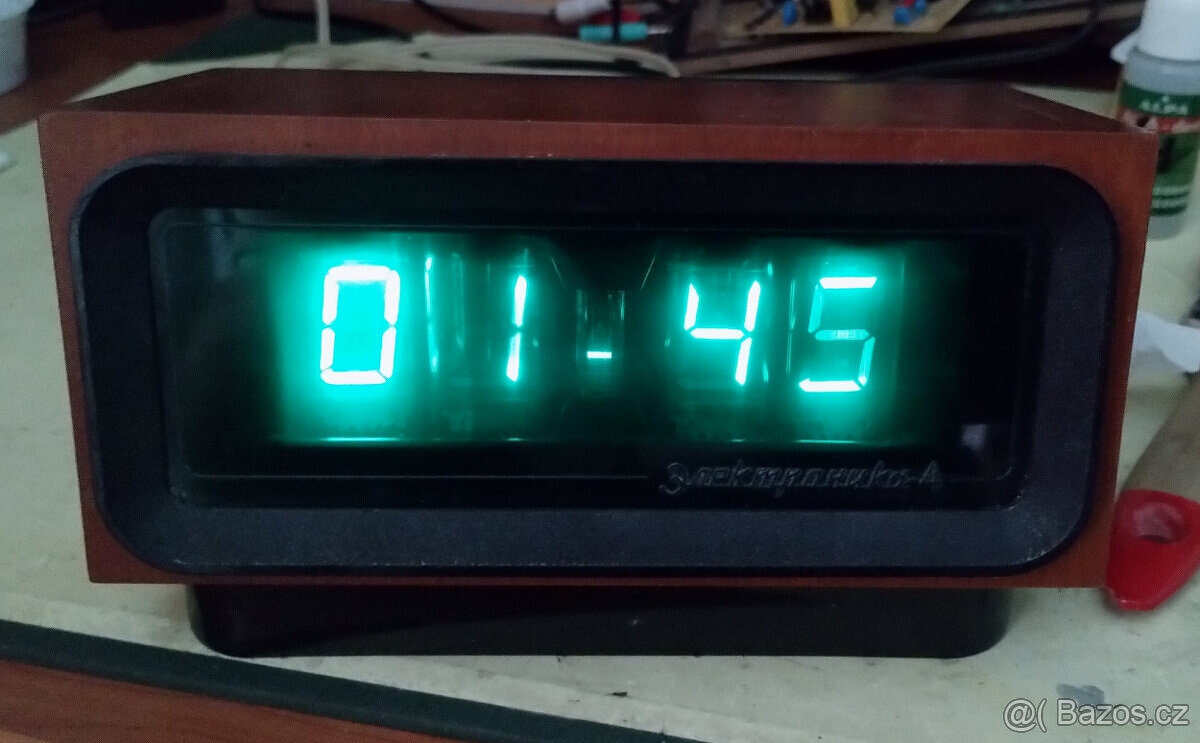 Ruske itronove elektronkove hodiny retro orig navod schema