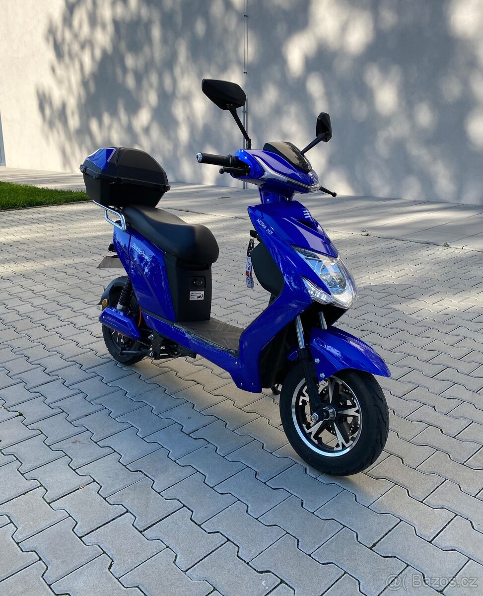 Elektroskutr bez ŘP Elektropower Nova M3