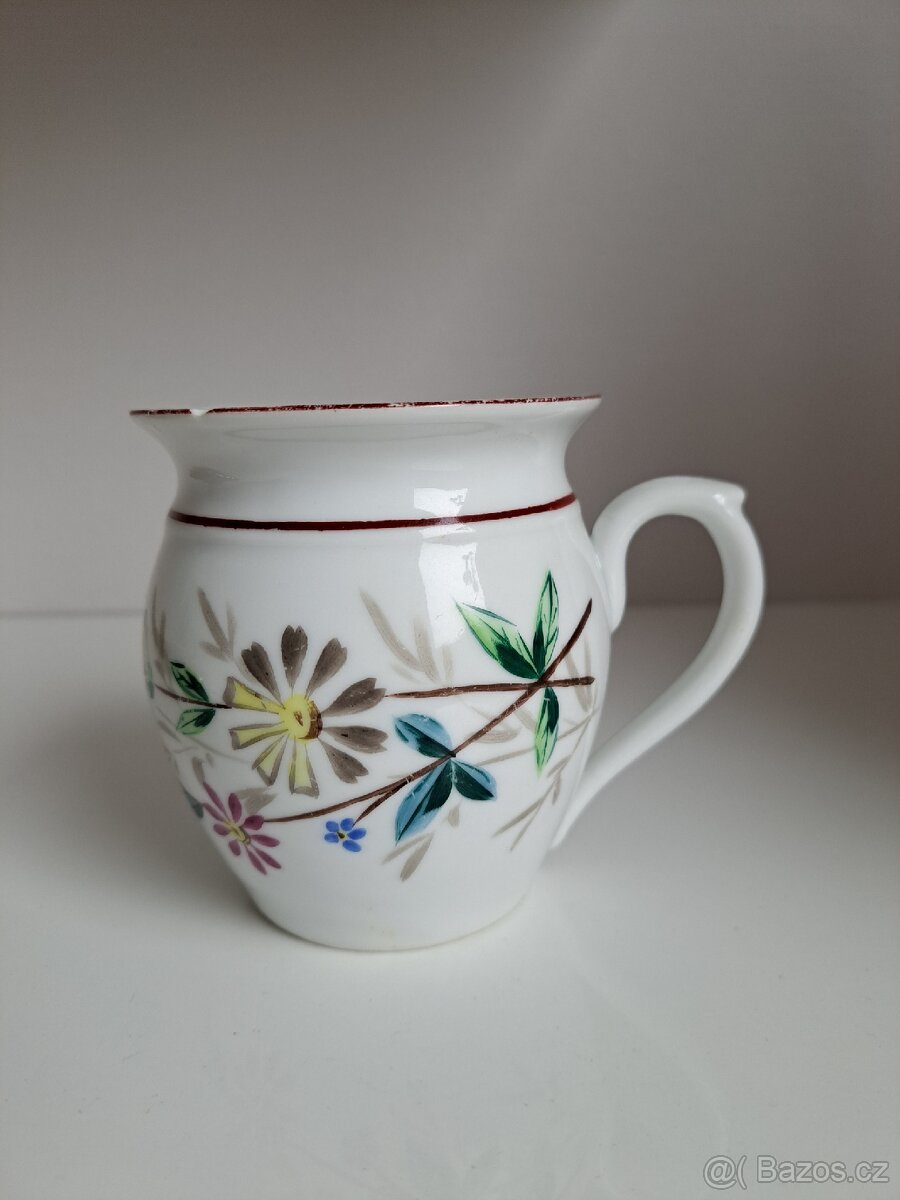 Starožitný hrneček