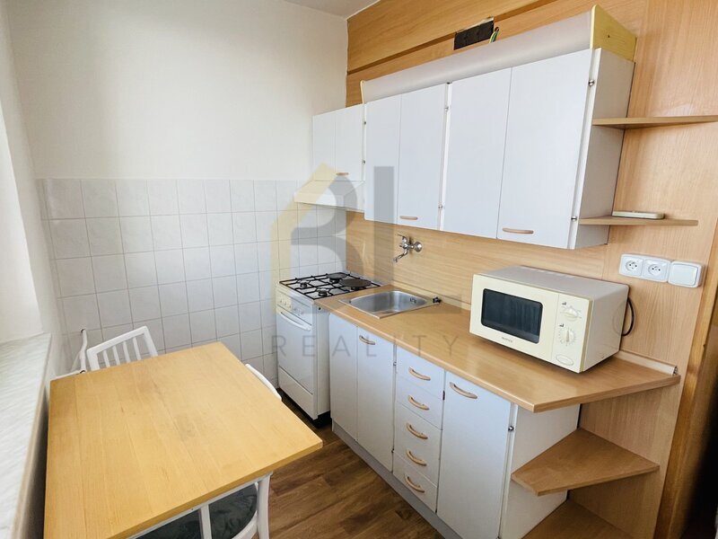 Pronájem bytu 1+1 s lodžií – ul. Brandlova, Hodonín