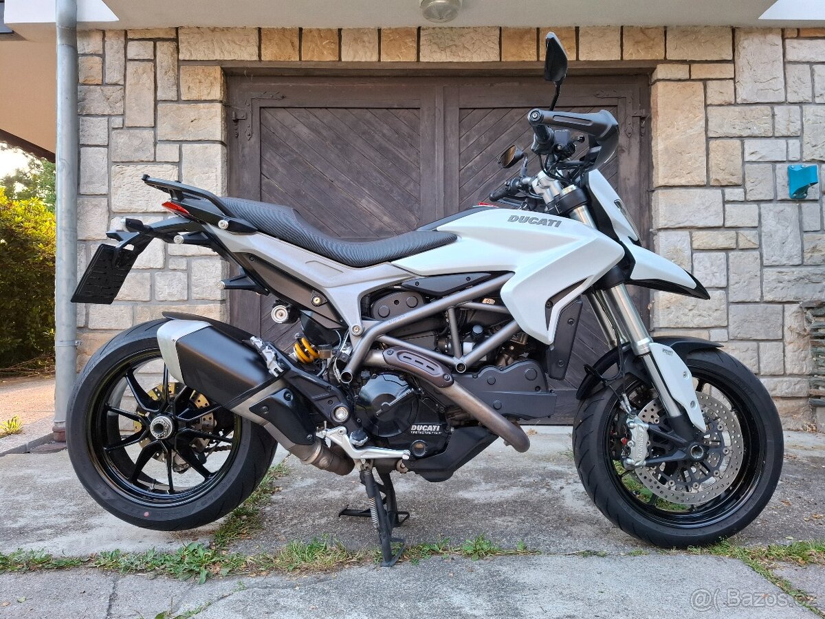 Hyperstrada 821