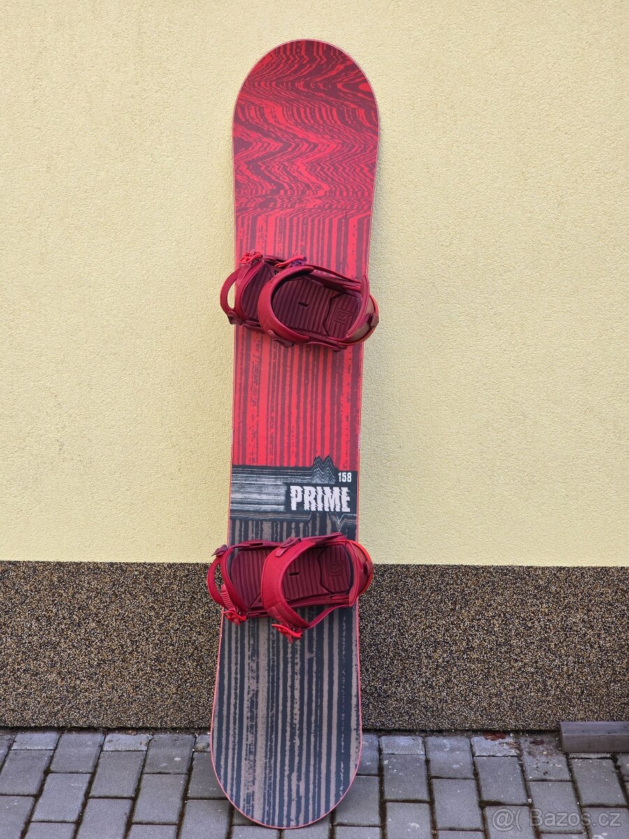 Snowboard Nitro Prime 158 + vázání Nitro Rambler - TOP STAV