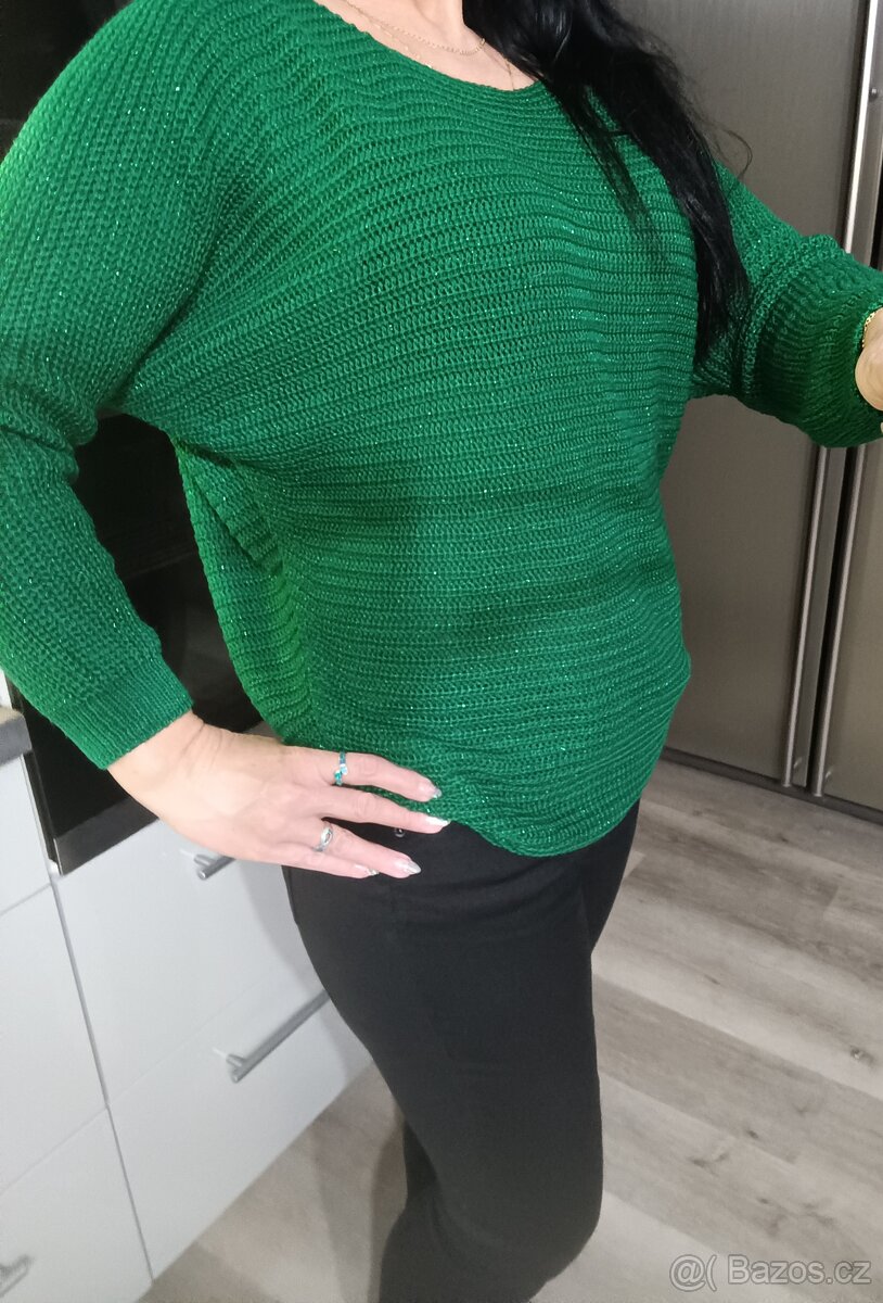 Dámský svetr vel. L - nový