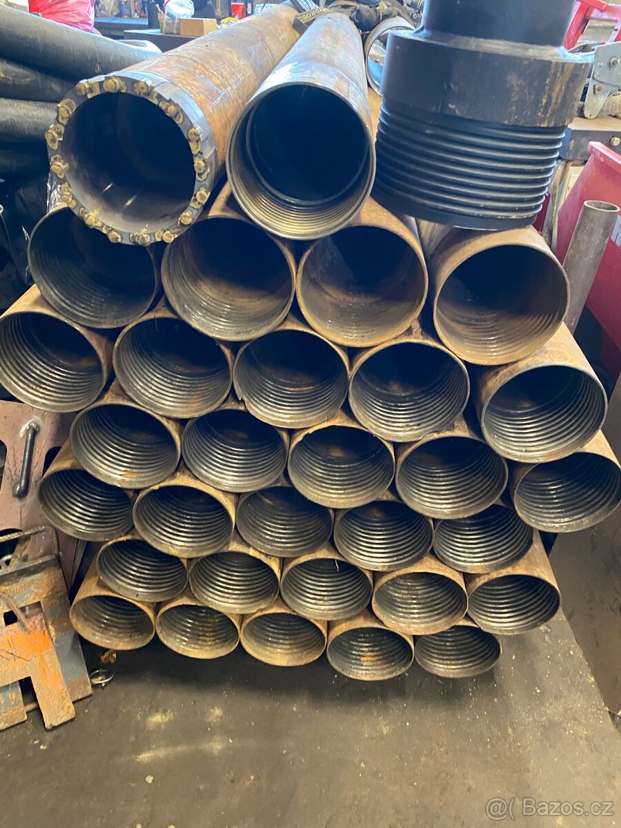 Závitové pažnice studny a vrty, vrtná souprava,vrtné nařadí