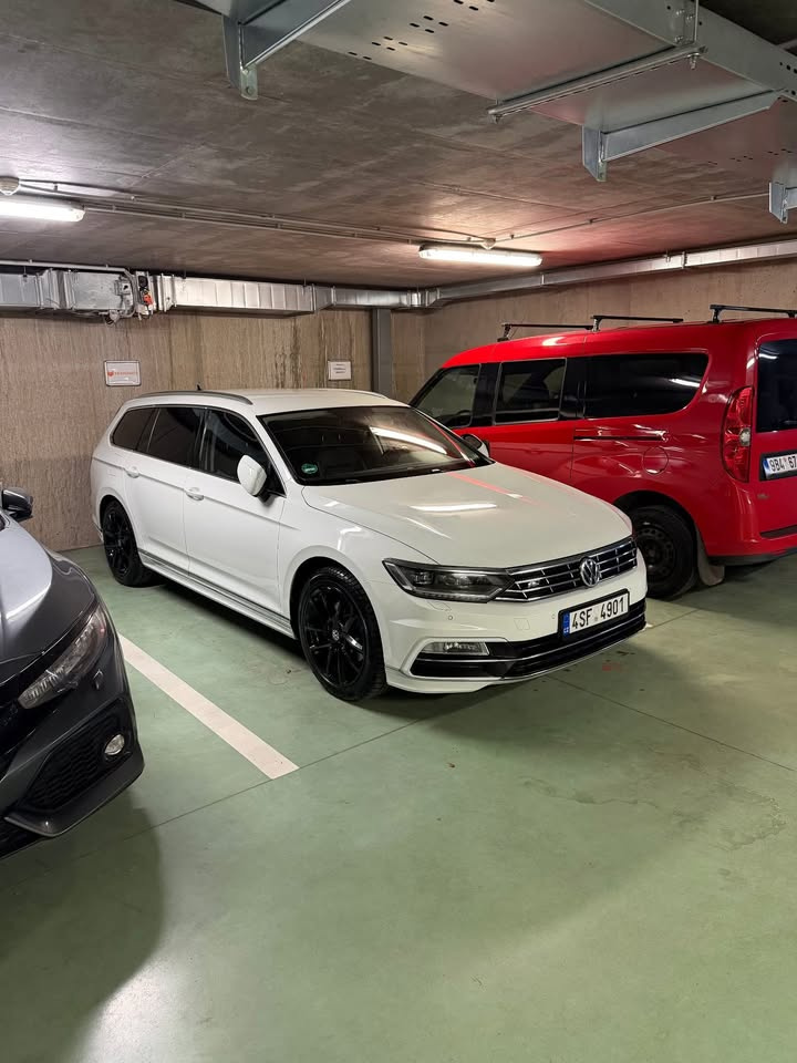 Volkswagen Passat R-line