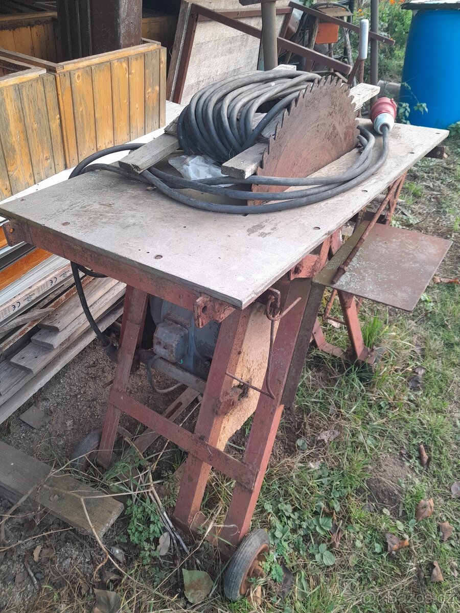 Pila na dřevo kotoučová