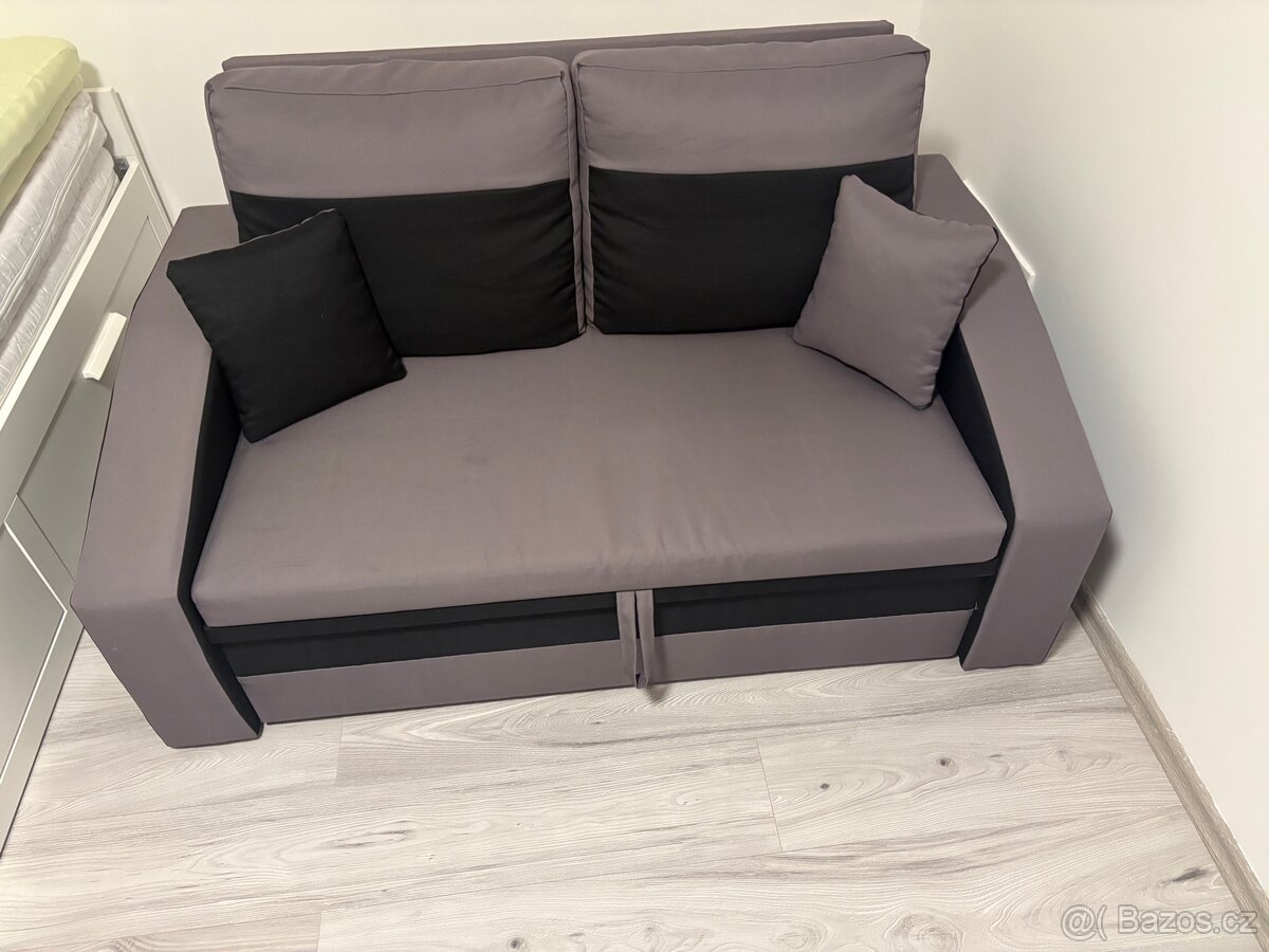 Dvoumístná sedačka