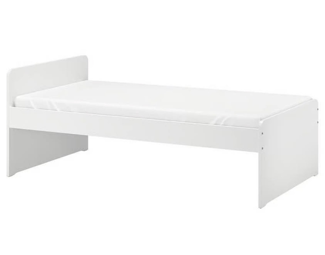 Postel jednolůžko ikea slackt s roštem