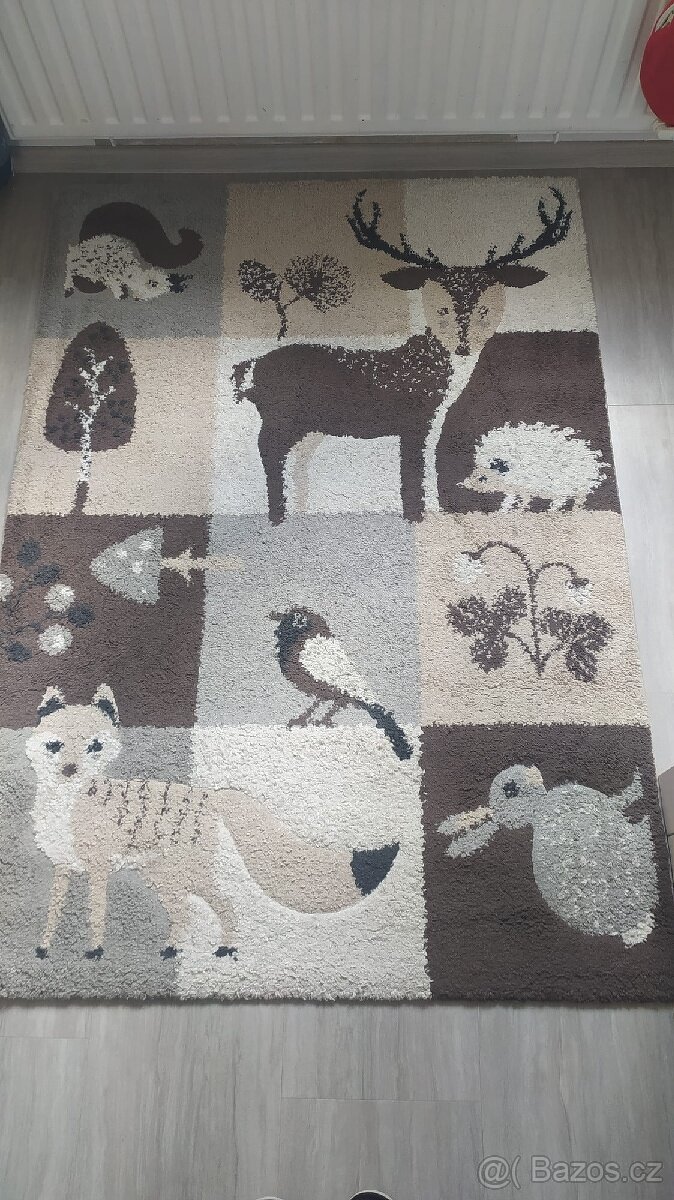 Dětský kusový koberec s motivem lesa a zviřatek 170 x 120
