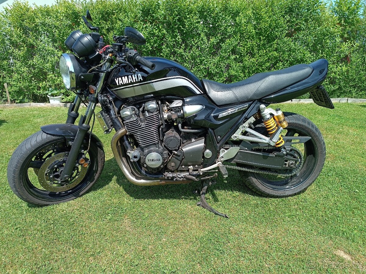 YAMAHA XJR 1300