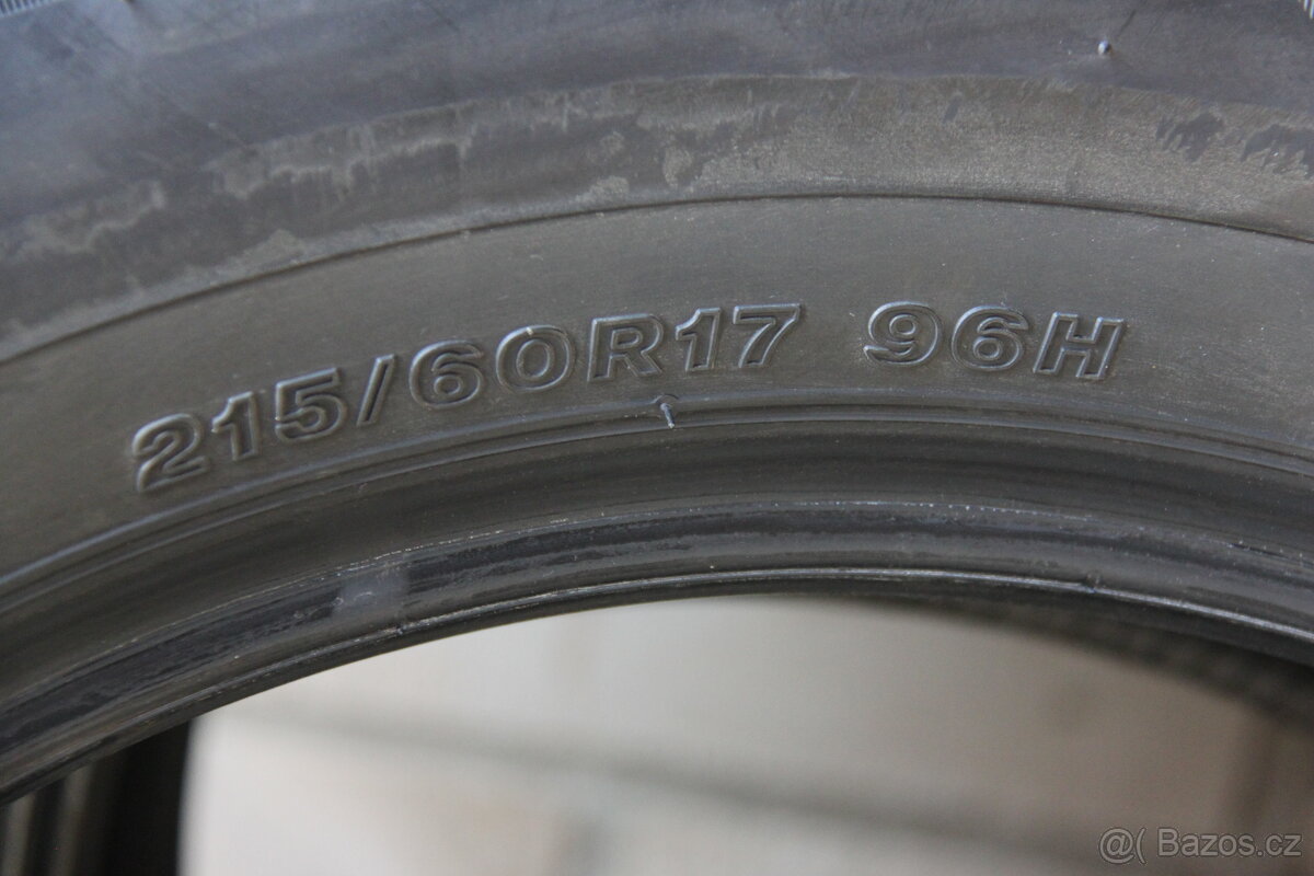 Prodám letní pneu Bridgestone 215/60 R17