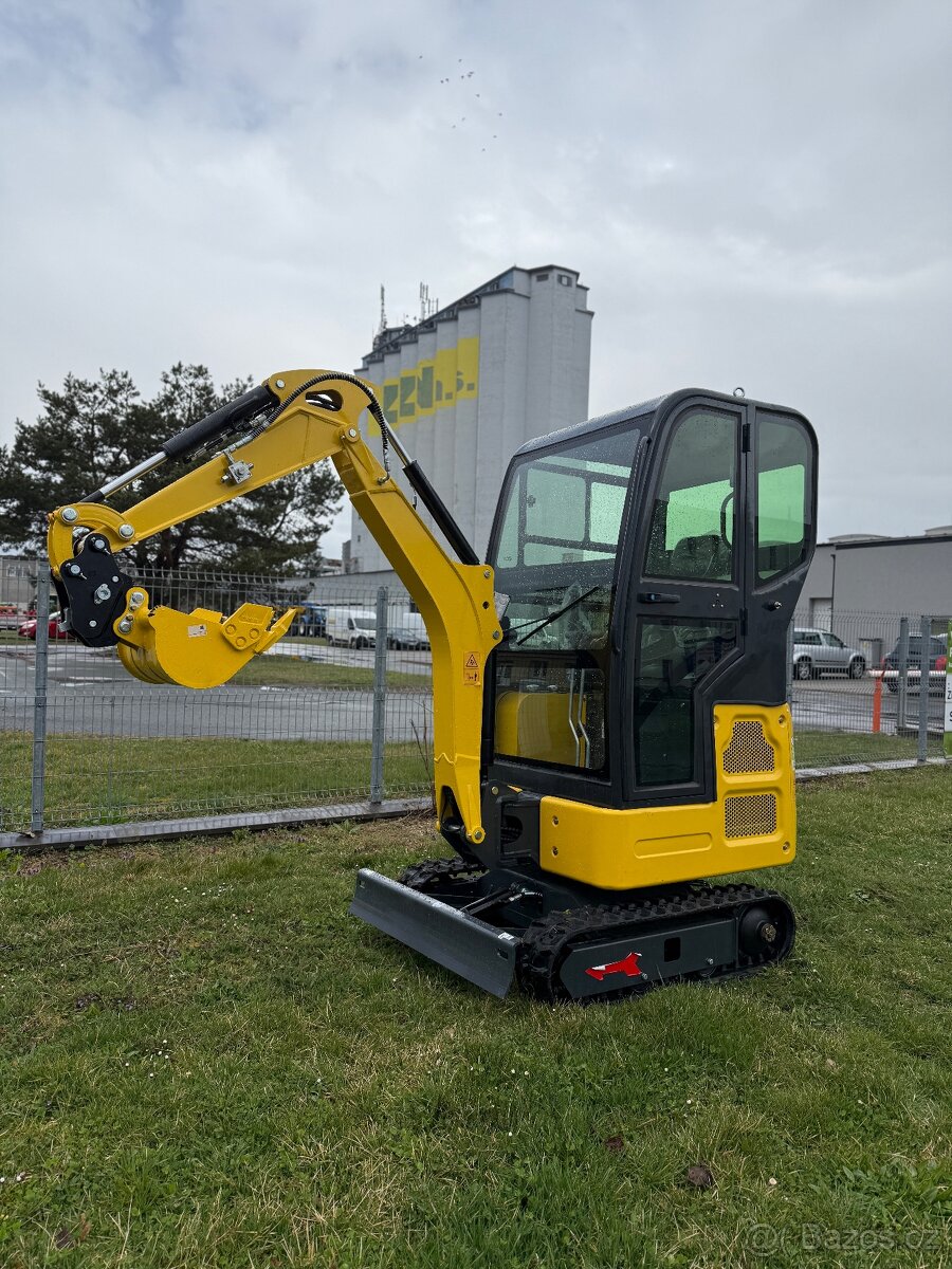 Minibagr 1300KG KUBOTA MOTOR