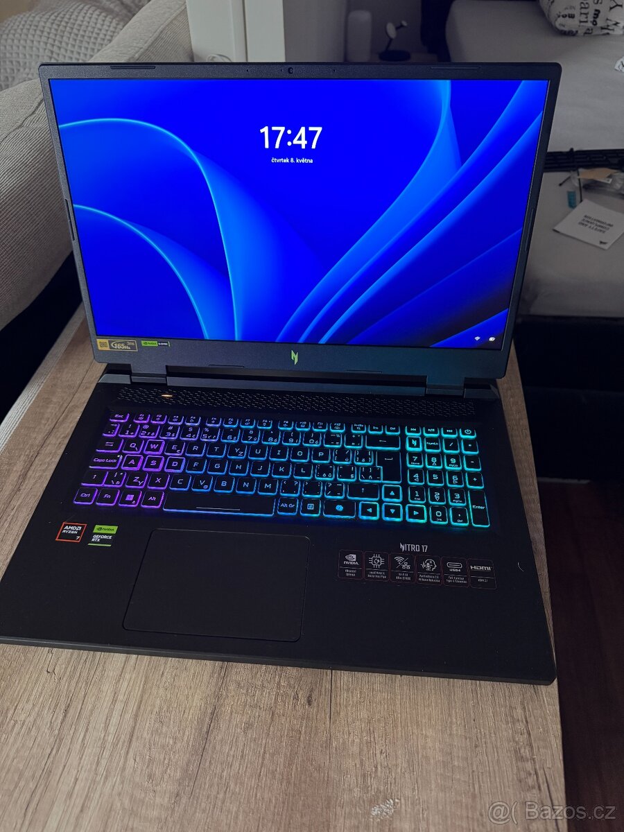 Herní notebook Acer nitro 17
