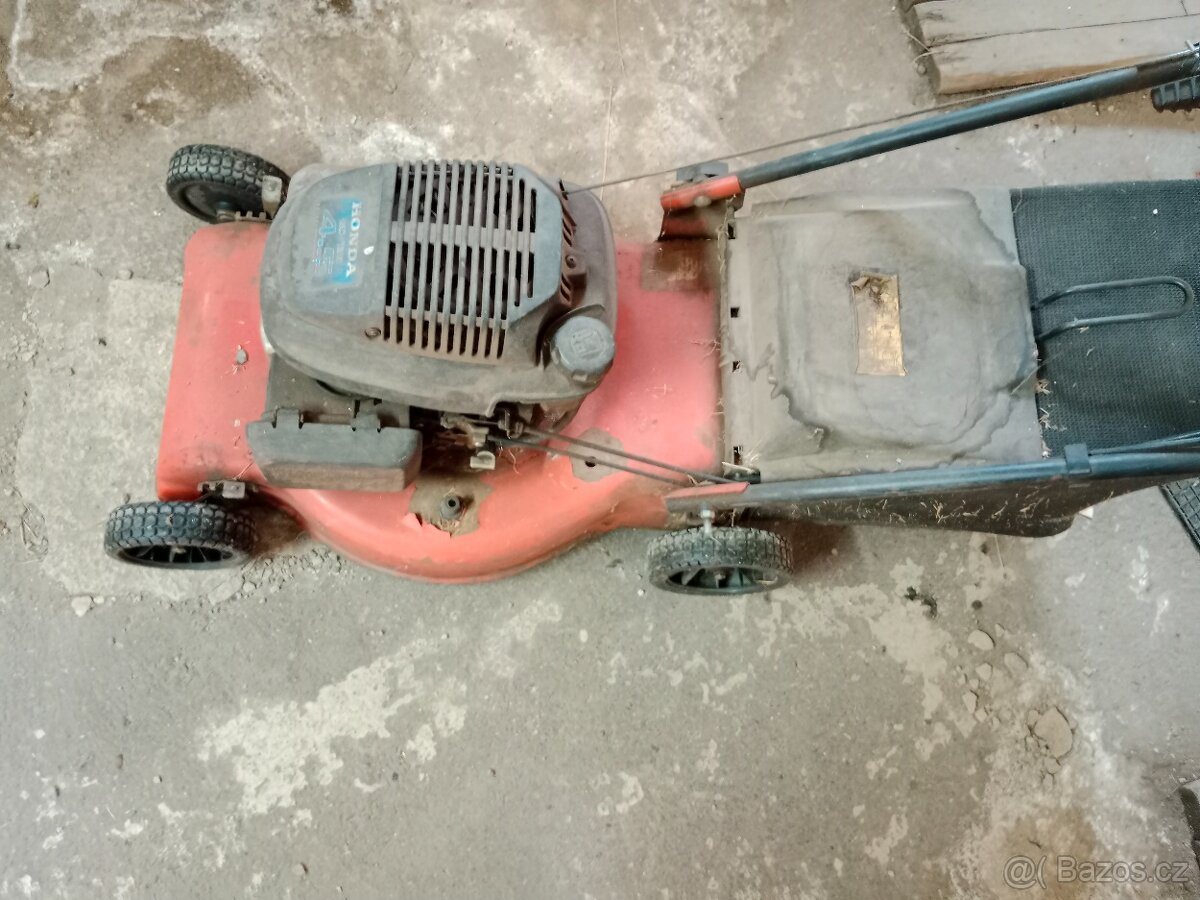Prodám sekačku honda