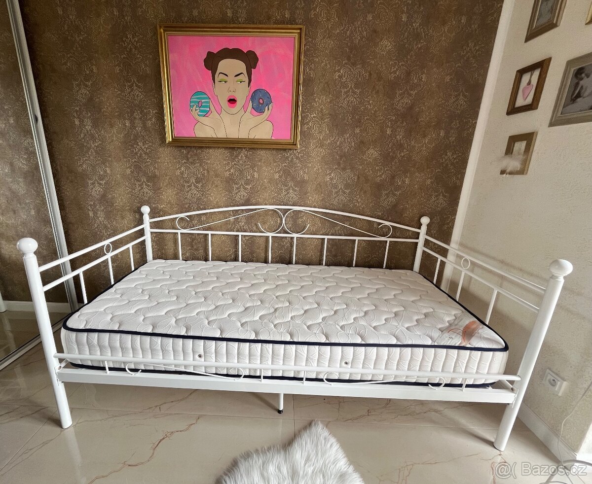 KOVOVÁ POSTEL s MATRACÍ
