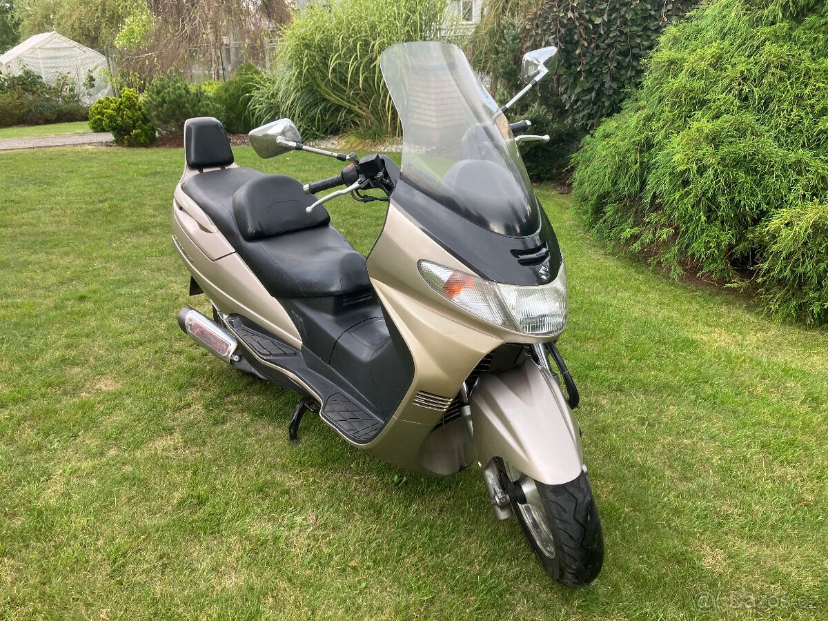Suzuki burgman AN 250