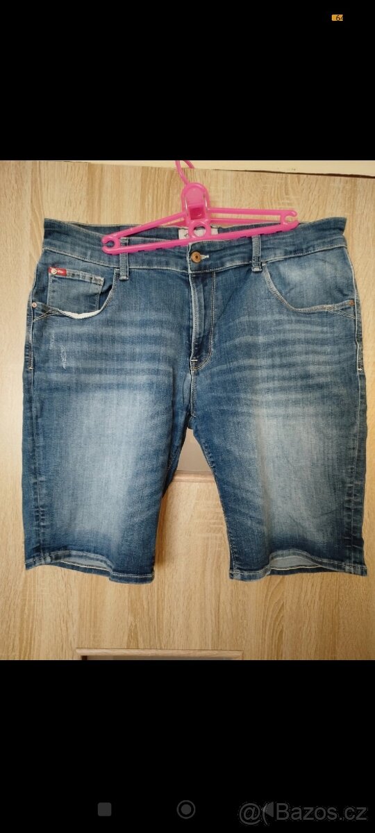 Pánské kraťasy vel 40 Lee Cooper