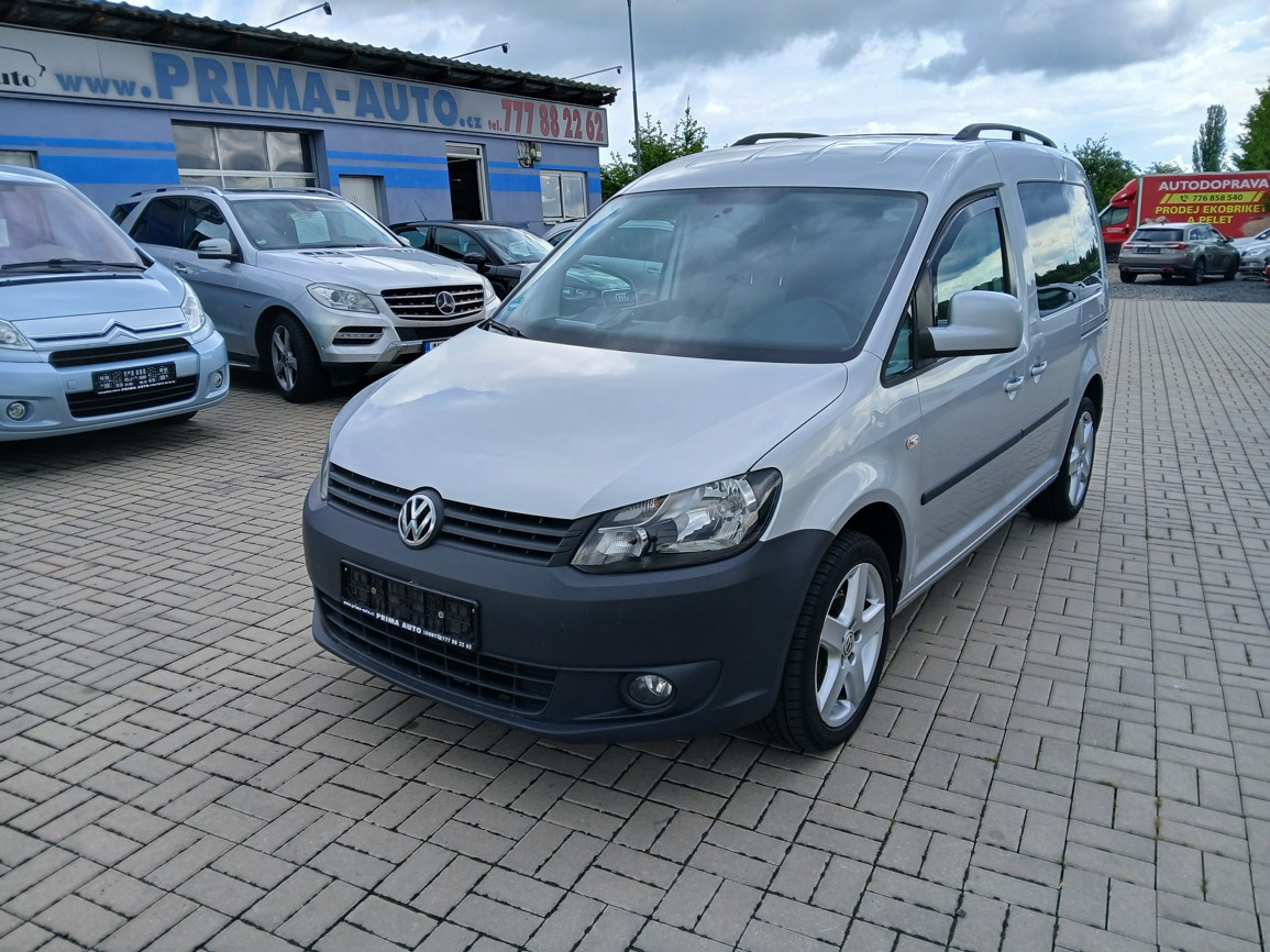 VW Caddy 1,6 TDI Obytná vestavba, solár, lůžko