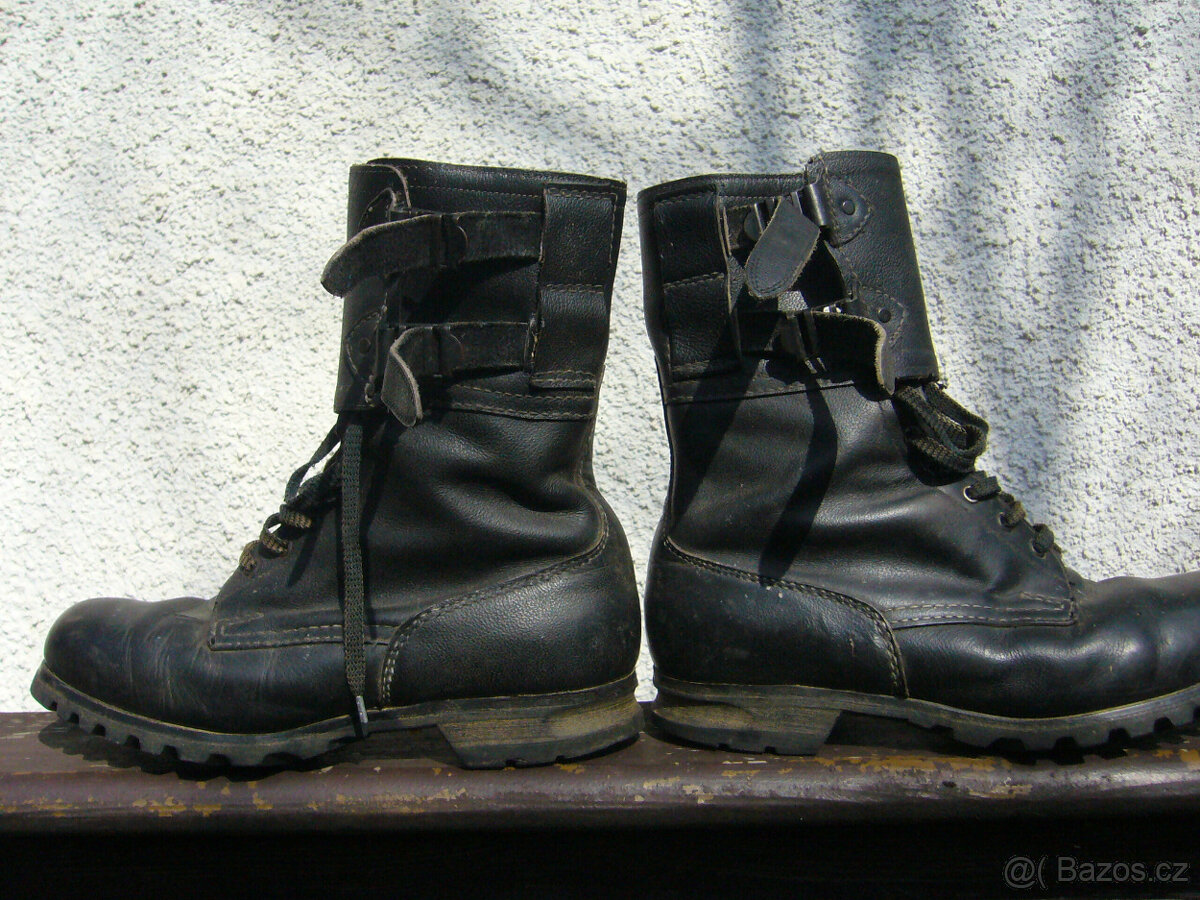 vojenské kanady vel. 44 , resp. 29,5 / 285
