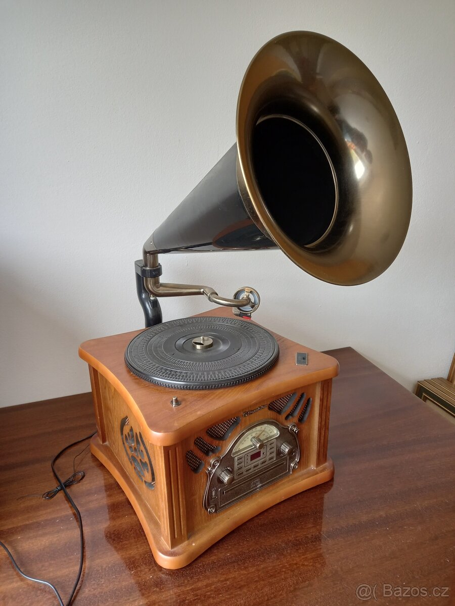 Gramofon Roadstar