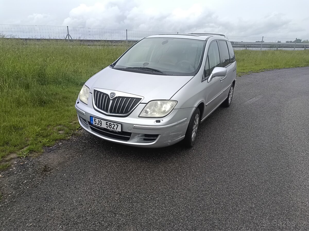 Lancia Phedra 2.2 JTD 125kW, r.v. 2008 – maximální výbava