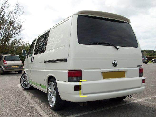 VW T4 (90-03) výplň nárazníku na zadní dveře