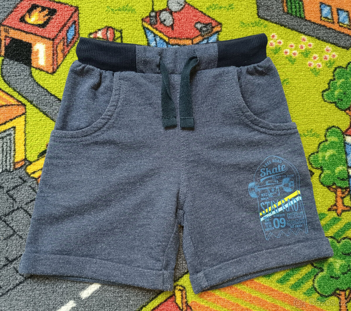 CHLAPECKÉ KRAŤASY/ŠORTKY Vener 104(4roky)