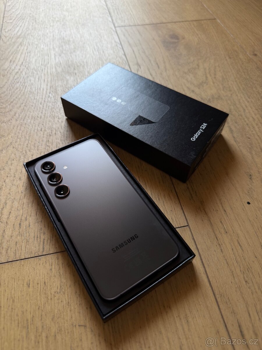 Samsung Galaxy S24 256GB šedý