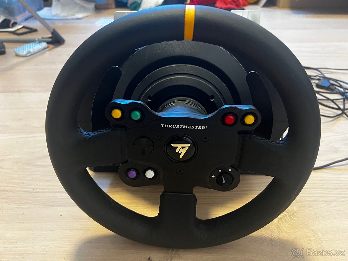 Thrustmaster T300 + pedály
