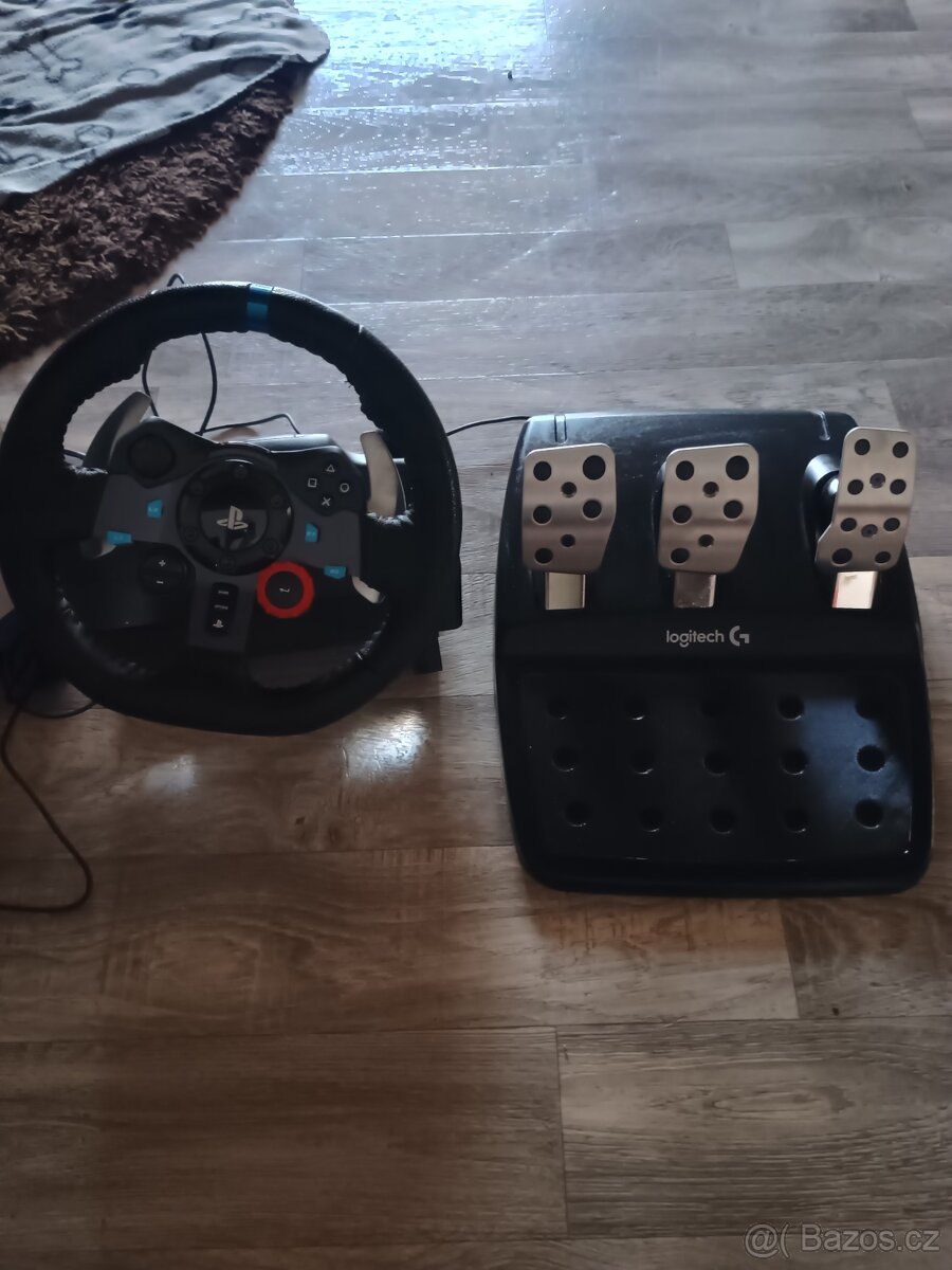 Herní volant Logitech G29 Driving Force - sada volantu a pe