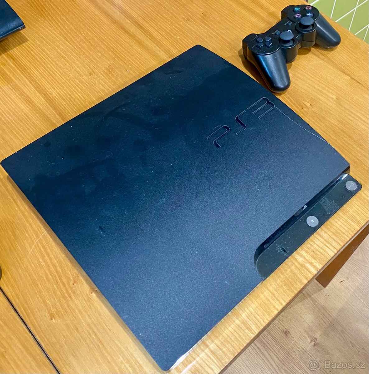 PS3 250 GB + 1 Ovladač + kabeláž