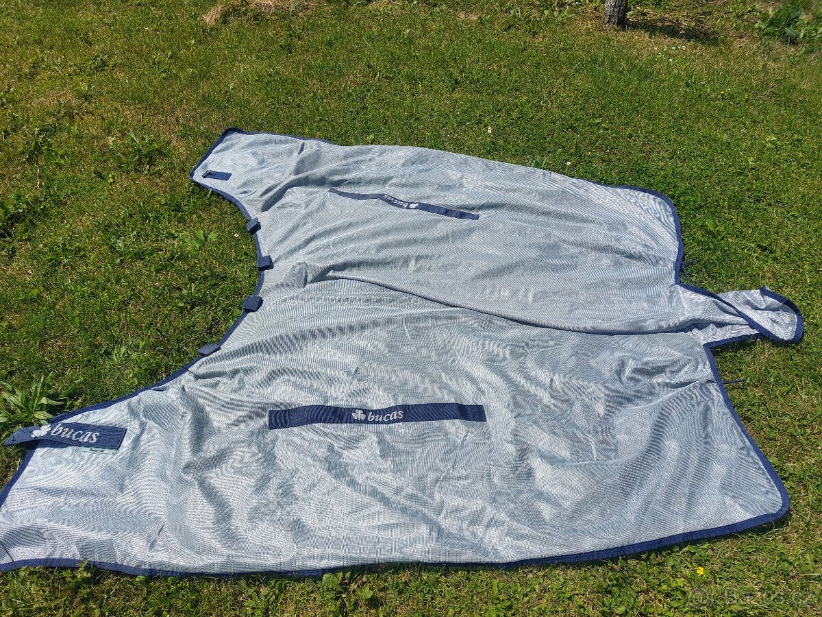 Síťová deka bucas buzz-off 140cm