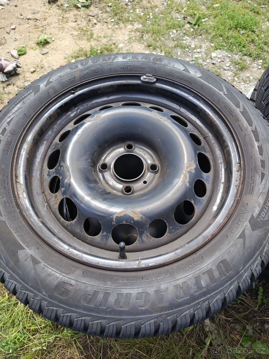 Prodám zimní kola 6Jx16 ET23 Peugeot - Citroen