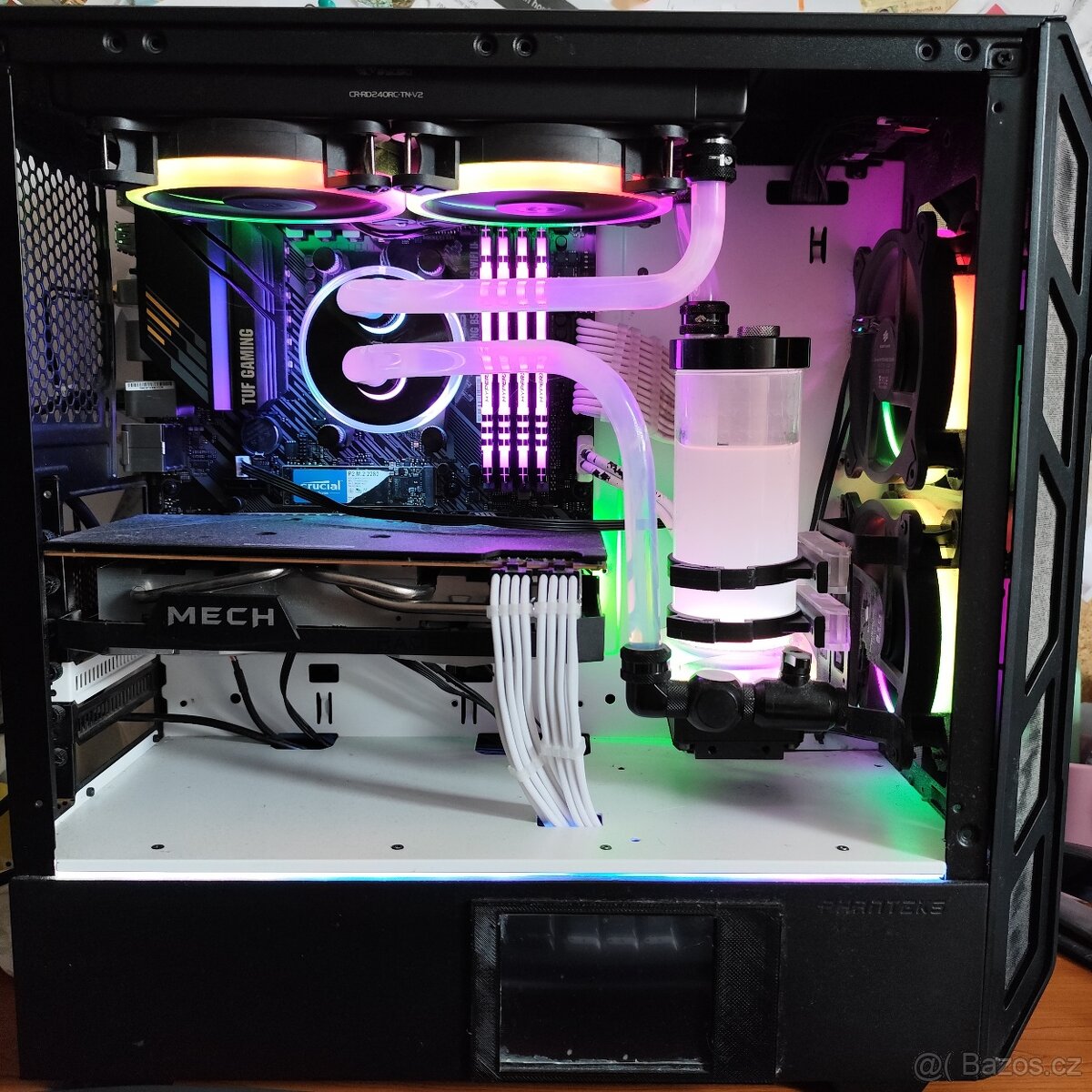 PC s vodním chlazením (Ryzen 7 5800X, MSI RX 6700XT 12Gb)