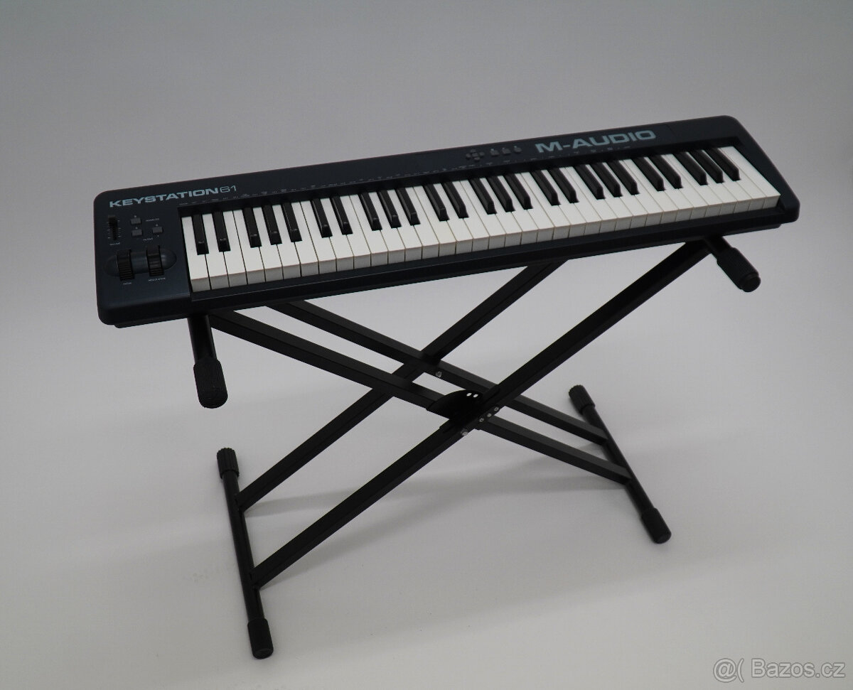 M-Audio Keystation 61 + klávesový stojan