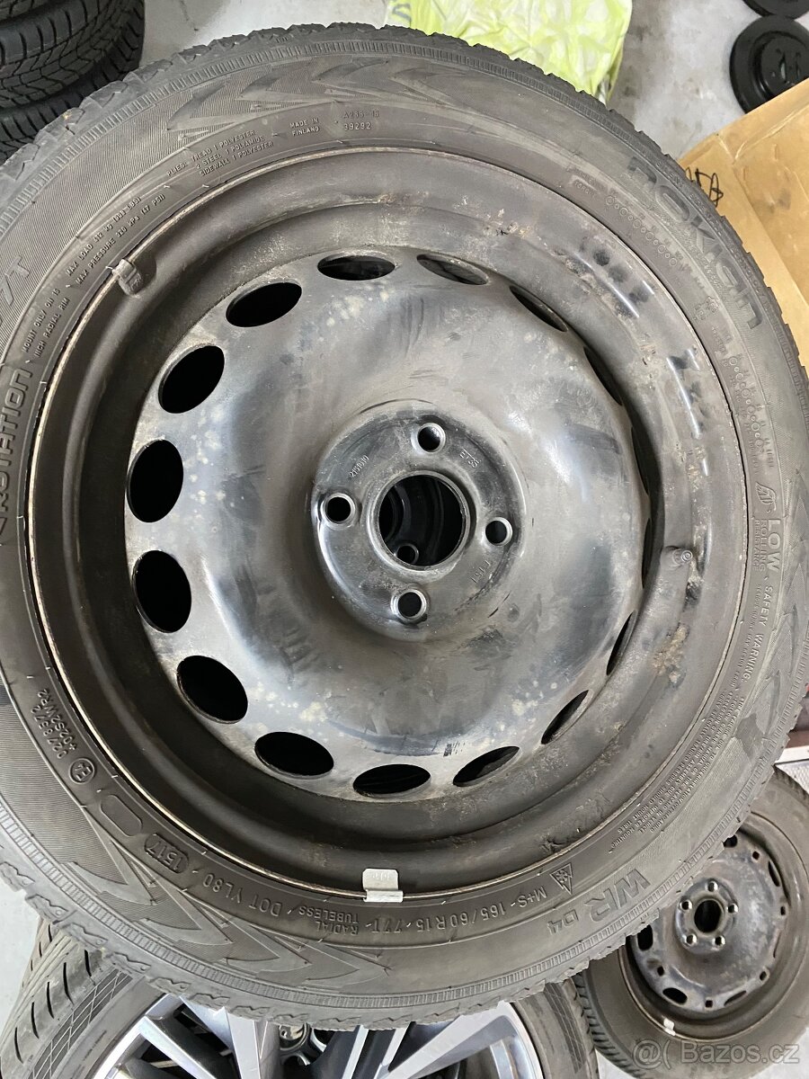 Set zimních pneu Nokian WR D4 na dojetí 165/60R15