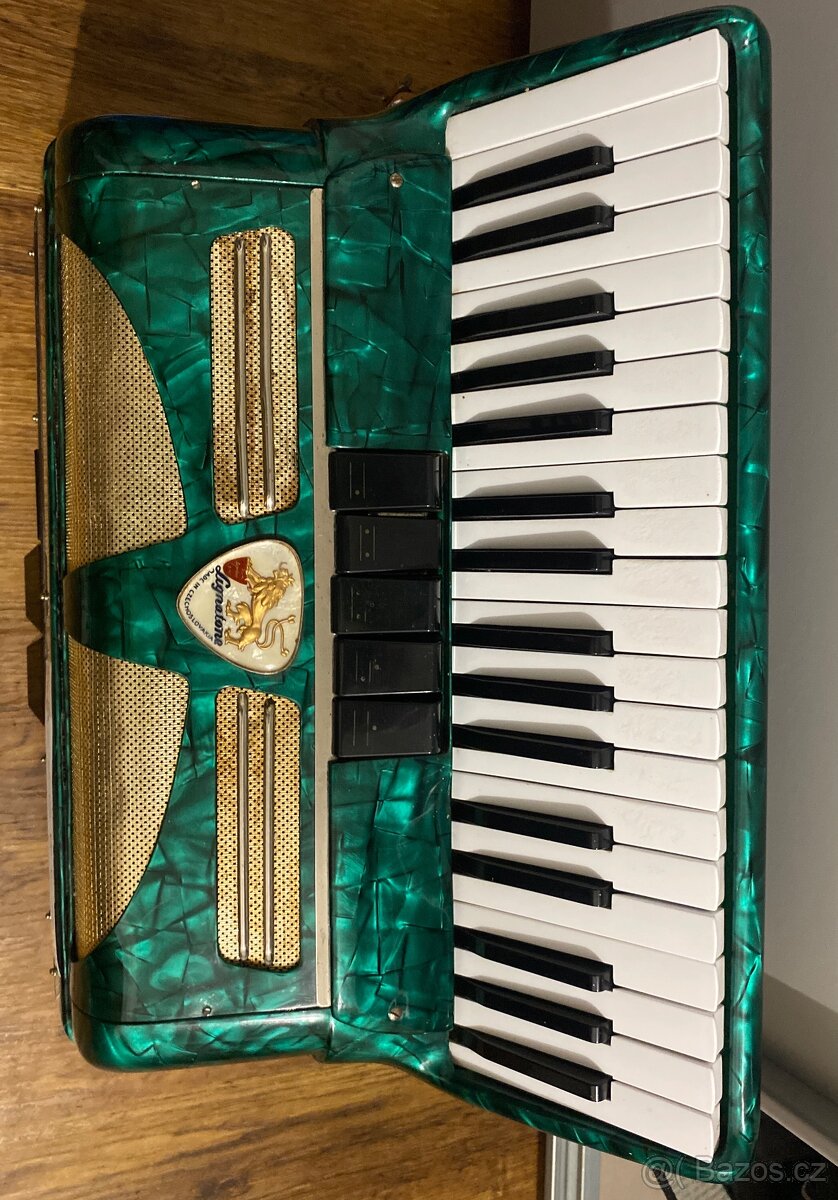 Akordeon Lignatone Melodia III