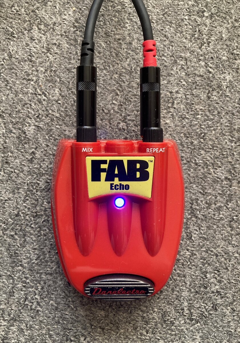 Danelectro FAB Echo