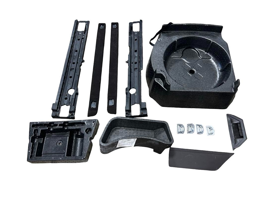 Dvojitá podlaha kufru 7P6863546D VW Touareg 7P R-Line FL