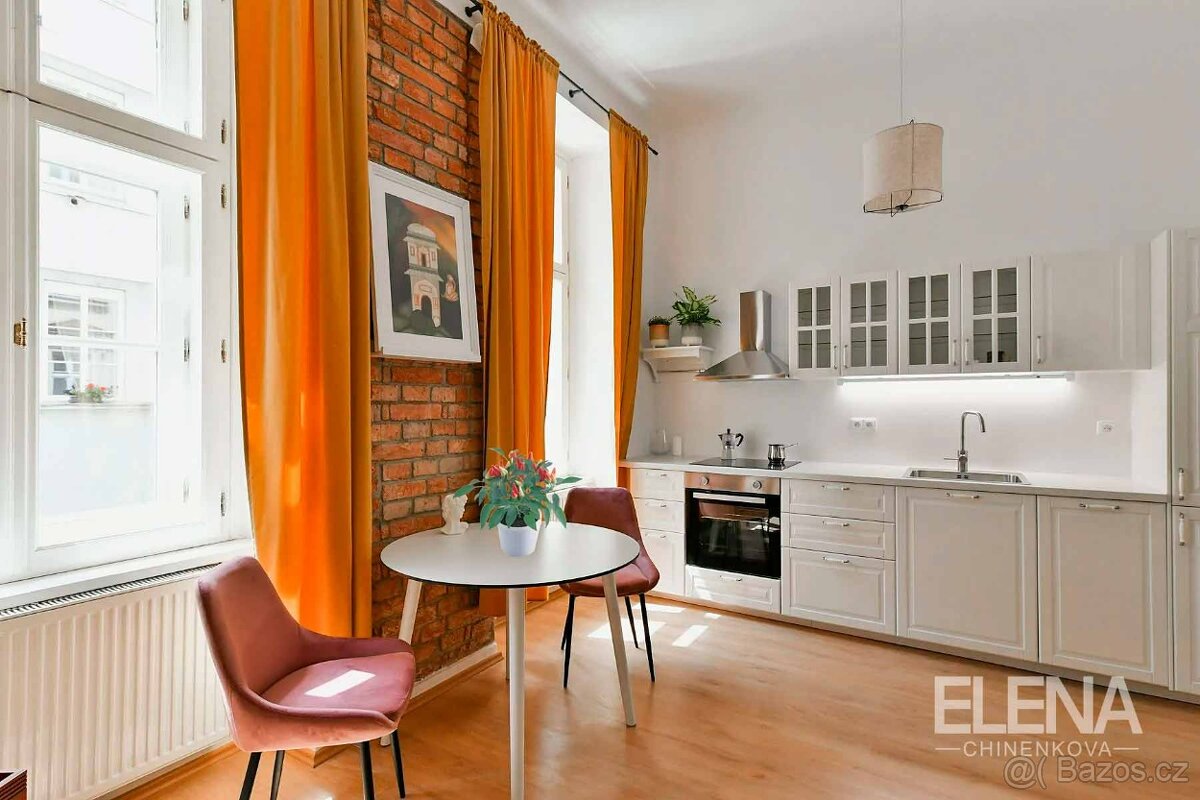 Pronájem bytu 2+kk 56 m² Mikovcova, Praha - Vinohrady